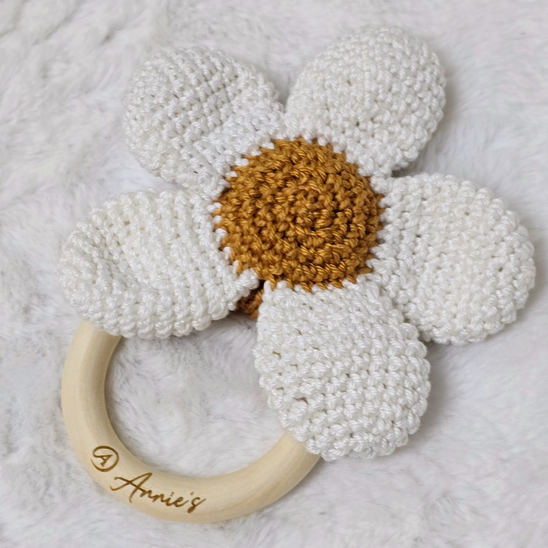 Daisy Rattle Theether