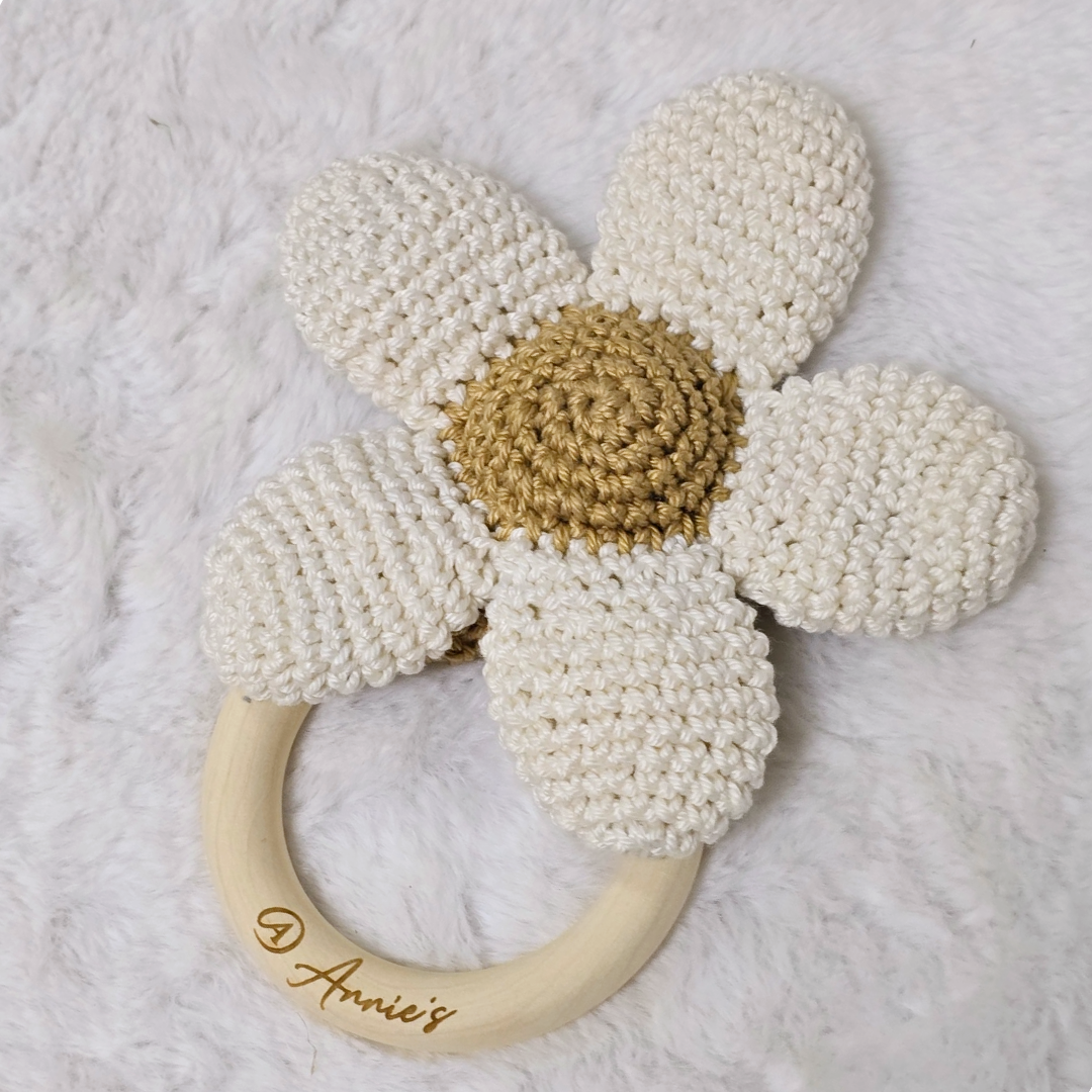 Daisy Rattle Theether