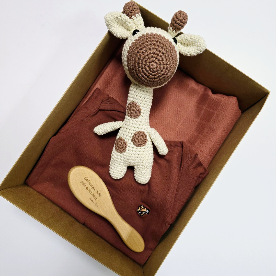 Giraffe Baby Gift Box